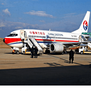 凤凰机场货运航空快运业稳步发展的原因是什么？